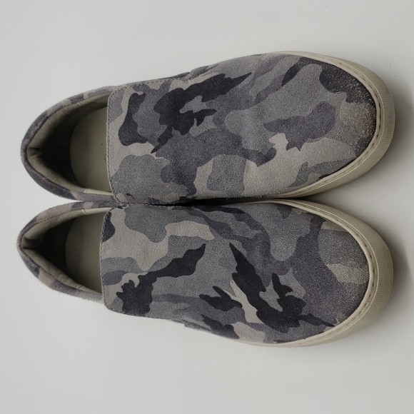 j/slides NYC Women US 8 grey camouflage sneakers suede slip on - Picture 2 of 10